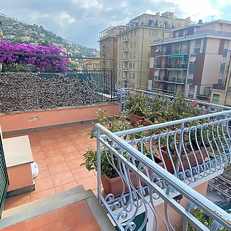 Casa Ribot: Centro E Mare A Portata Di Mano ألاسيو