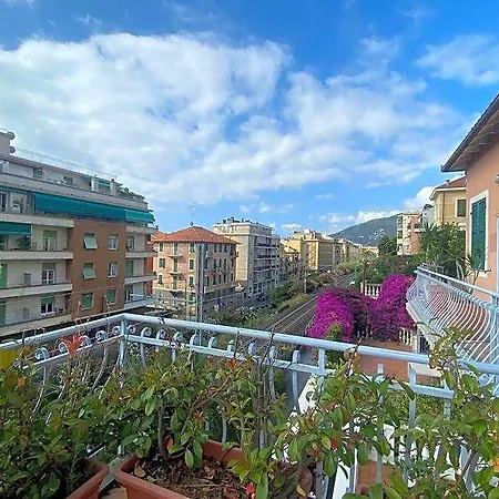 Casa Ribot: Centro E Mare A Portata Di Mano شقة