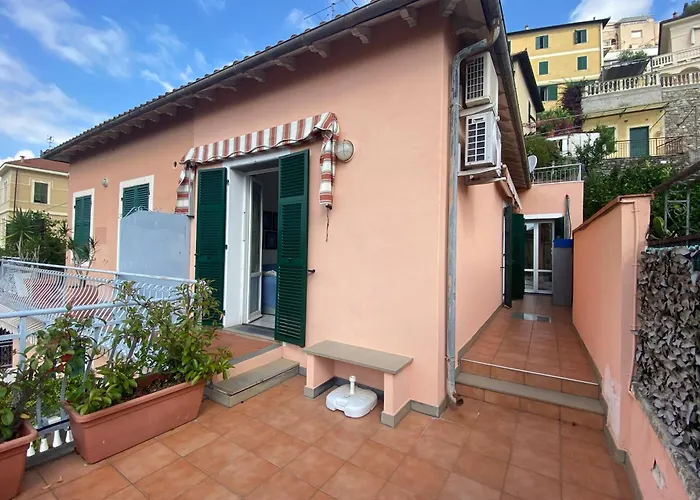 Casa Ribot: Centro E Mare A Portata Di Mano * Alassio