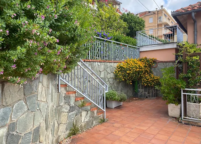 Casa Ribot: Centro E Mare A Portata Di Mano Lejlighed Alassio